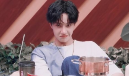 会长吃瓜爆料王一博,瓜王会长独家爆料，揭秘明星背后的故事